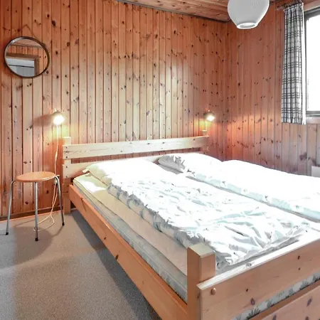 Three-bedroom In Hurup Thy *